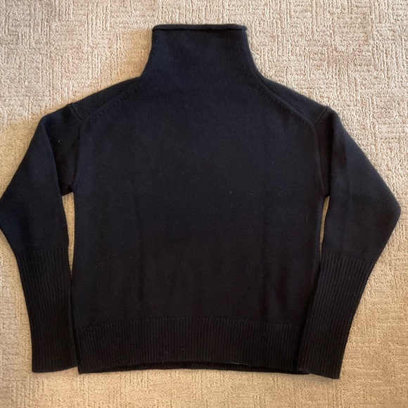 💕💜 Aritzia Wilfred Luxe 100% Cashmere Cyprie Mockneck Sweater Black XS EUC - Picture 4 of 10